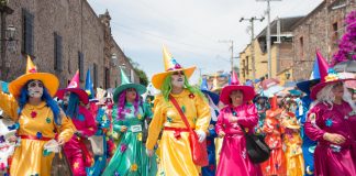 La Fiesta de los Locos en San Miguel de Allende Brujas en la Fiesta de los Locos en San Miguel de Allende