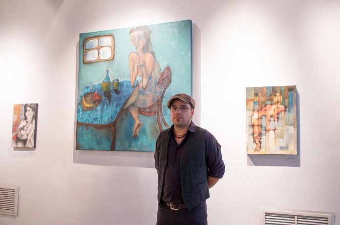 Jorge Durón en la inauguración de su exhibición