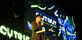 Comienza la novena edición del CutOut Fest Director del CutOut en la inauguración del festival