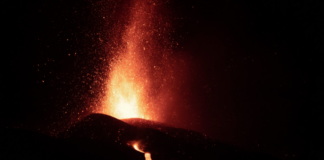 Cumbre Vieja y la isla marcada con el sello del dios mitológico Vulcano