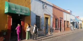 “La calle de los tamales”: preparan hasta 16 mil tamales por día de la Candelaria